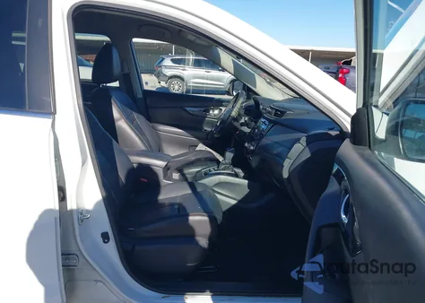 2017 Nissan Rogue Sv z USA, uszkodzony, nr VIN KNMAT2MV4HP528804